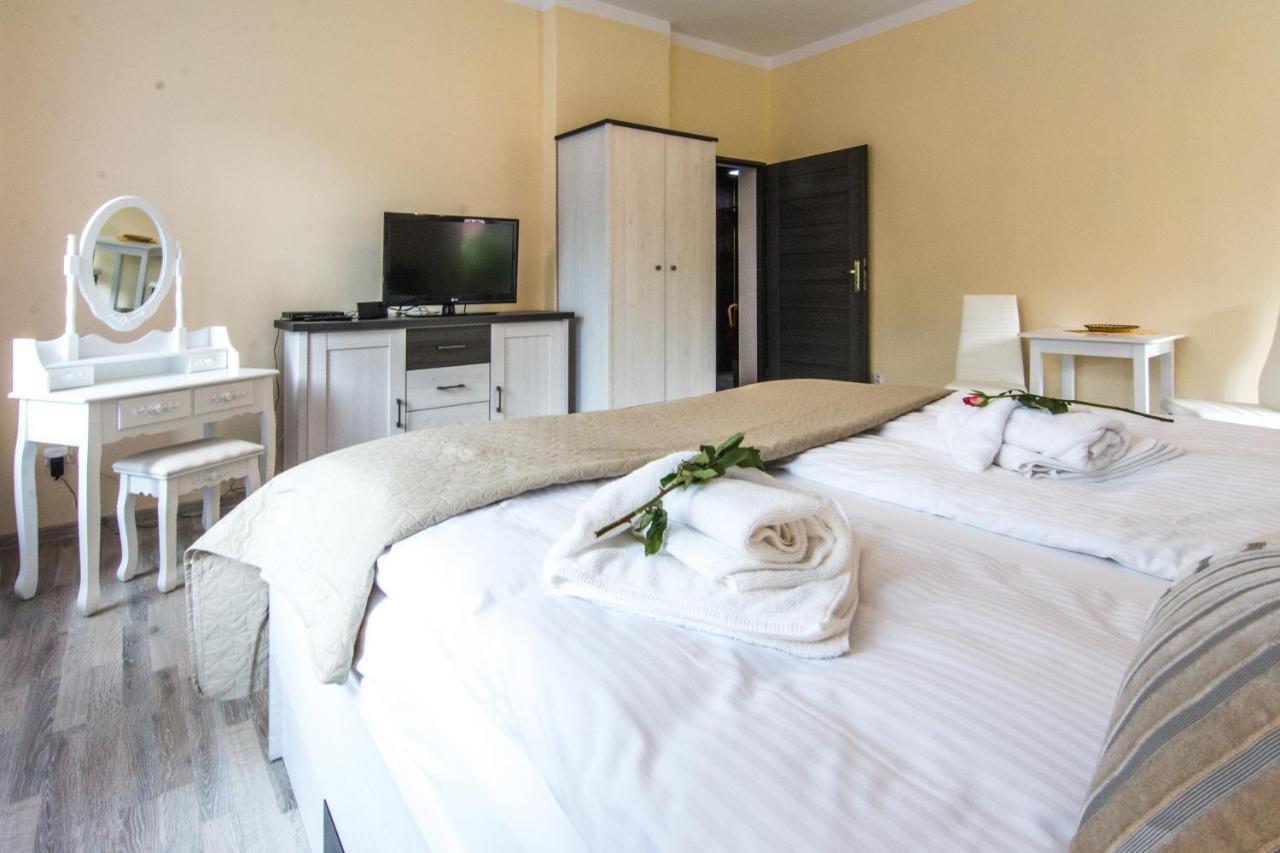 Apartamenty Izerskie - Ul. Wczasowa 8 Świeradów-Zdrój Extérieur photo