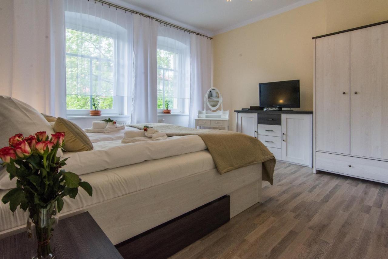 Apartamenty Izerskie - Ul. Wczasowa 8 Świeradów-Zdrój Extérieur photo